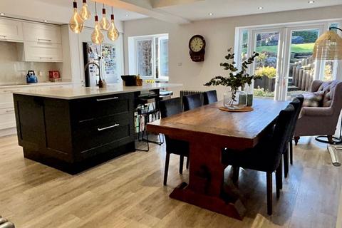 200 Maney Hill Road, Sutton Coldfield, B72 1JX
