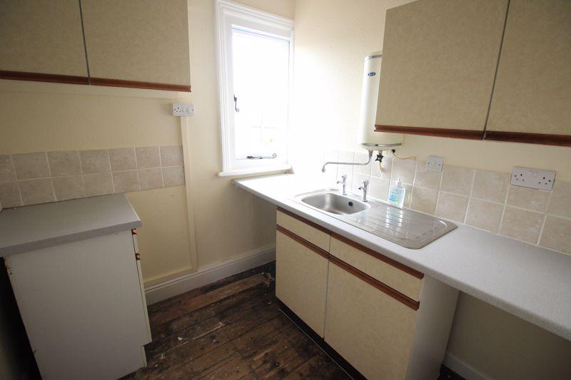 Station Avenue, Chirk, Wrexham 2 bed apartment for sale £125,000