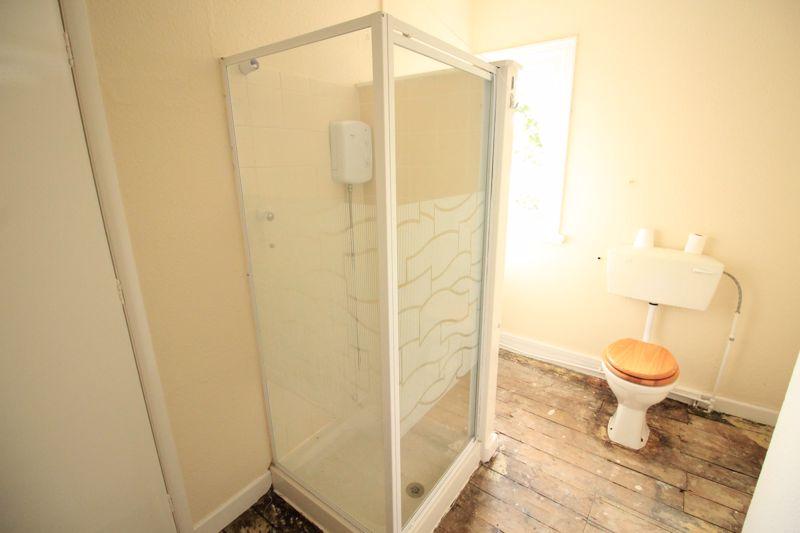 Station Avenue, Chirk, Wrexham 2 bed apartment for sale £125,000