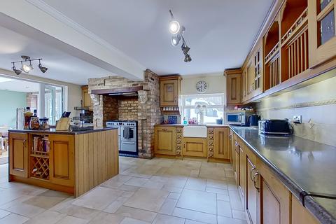 2, Weeford Park Cottages London Road, Canwell, Sutton Coldfield, B75 5ST