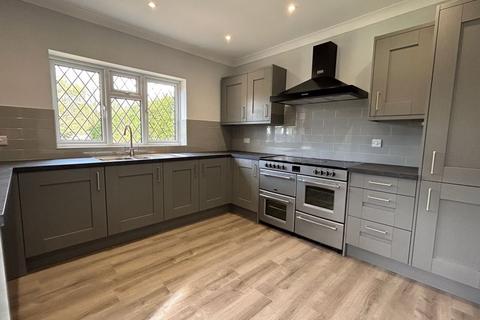 4 bedroom detached house to rent, Herne Road, Ramsey St. Marys