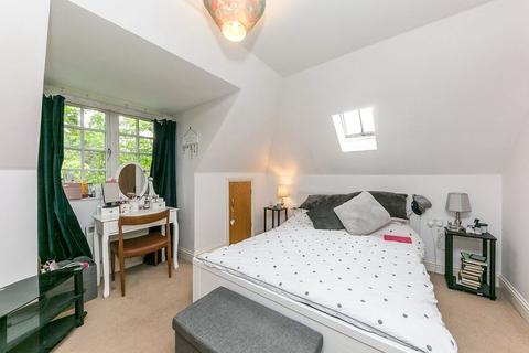 2 bedroom apartment to rent, Reading Road