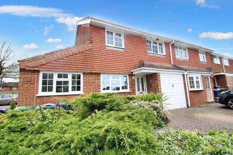3 bedroom end of terrace house for sale, Selwood Way, High Wycombe HP13