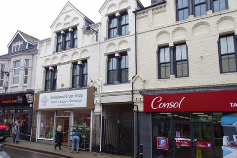 2 bedroom flat for sale, Trelowarren Street Camborne - Chain free sale, central location