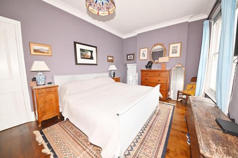 4 Cranmer Road, Hampton Hill, Hampton, TW12 1DW