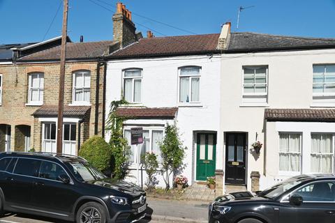 4 Andover Road, Twickenham, TW2 6PD