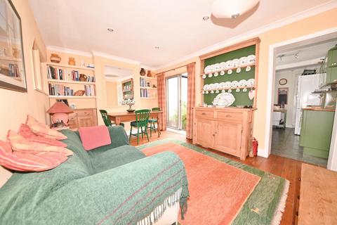 4 Andover Road, Twickenham, TW2 6PD