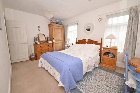 4 Andover Road, Twickenham, TW2 6PD
