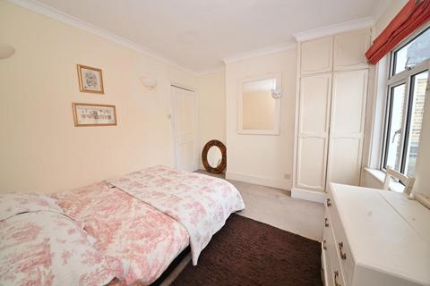 4 Andover Road, Twickenham, TW2 6PD