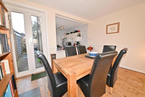 31 Andover Road, Twickenham, TW2 6PD