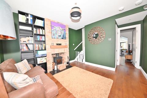 33 Albert Road, Twickenham, TW1 4HU