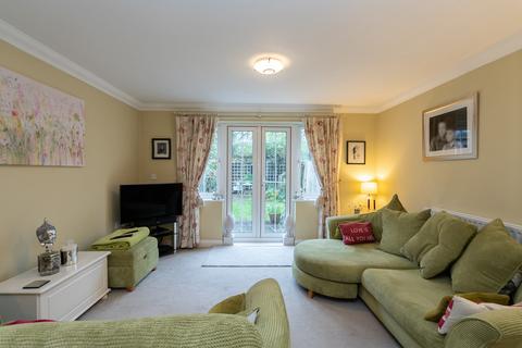 3 bedroom townhouse for sale, Westlees Close, North Holmwood
