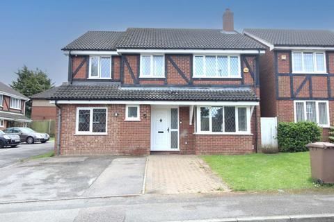 5 bedroom detached house for sale, Swan Mead, Luton