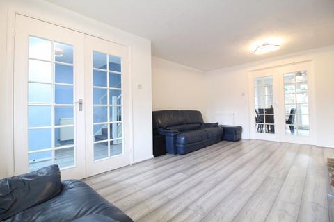 undefined, Swan Mead, Luton
