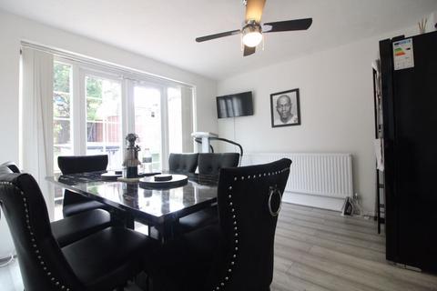 undefined, Swan Mead, Luton