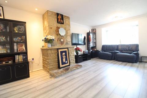 undefined, Swan Mead, Luton
