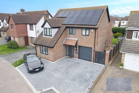 4 bedroom detached house for sale, Tindall Close, Harold Wood RM3