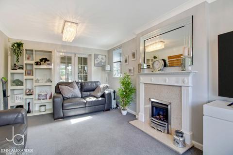 11 Blackthorn Way, Tolleshunt Knights, Maldon, CM9 8WD