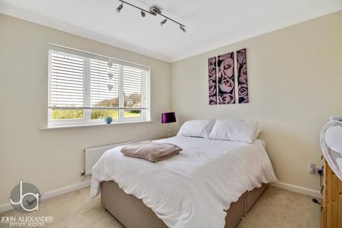 11 Blackthorn Way, Tolleshunt Knights, Maldon, CM9 8WD