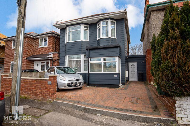 King Avenue, Moordown, BH9 3 bed detached house for sale £455,000