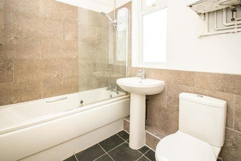 1 bedroom flat to rent, Rushworth Court, Loughborough Road, West Bridgford, Nottingham, NG2