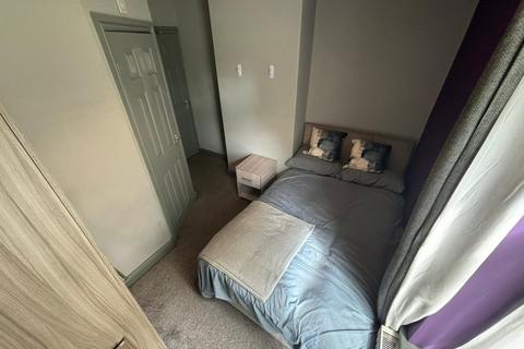 1 bedroom in a house share to rent, Doncaster Road, Barnsley