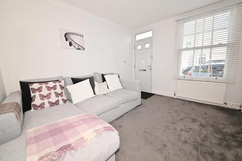 27 Norcutt Road, Twickenham, TW2 6SR
