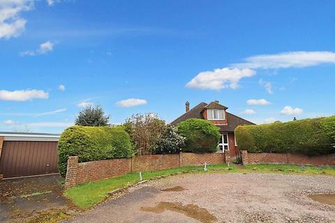2 bedroom detached bungalow for sale, Hill Close, Warden Hills, Luton, Bedfordshire, LU3 2DS