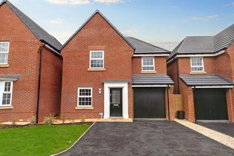 3 bedroom detached house to rent, Douglas Road, Hednesford, Cannock, Staffordshire, WS12