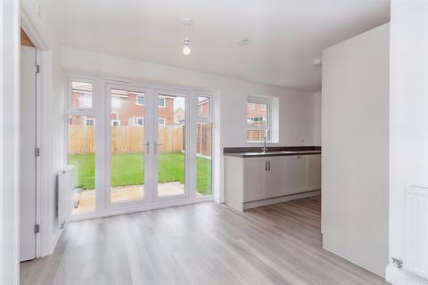 3 bedroom detached house to rent, Douglas Road, Hednesford, Cannock, Staffordshire, WS12