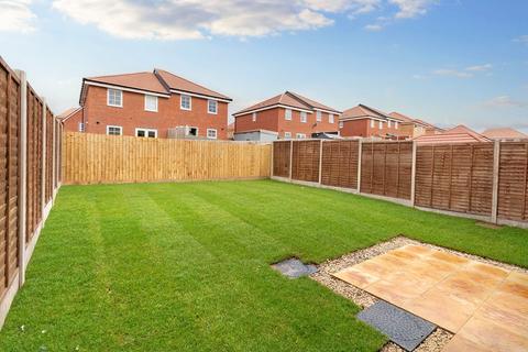 3 bedroom detached house to rent, Douglas Road, Hednesford, Cannock, Staffordshire, WS12