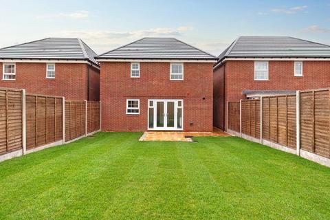 3 bedroom detached house to rent, Douglas Road, Hednesford, Cannock, Staffordshire, WS12