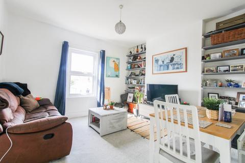 2 bedroom apartment for sale, Elgin Road, East Croydon, CR0
