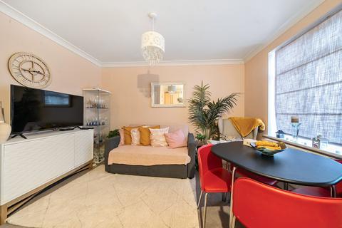 1 bedroom apartment for sale, Marsh Road, Pinner, Middlesex