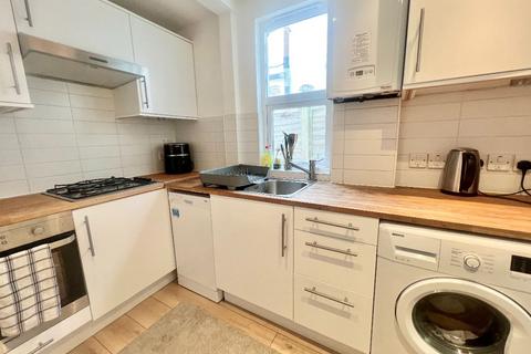 2 bedroom terraced house for sale, Exeter Road, Croydon