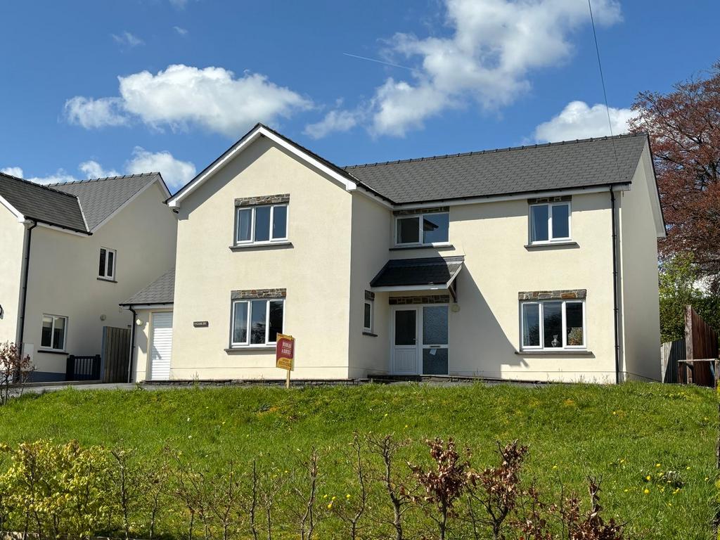 Llanwnnen, Lampeter, SA48 4 bed detached house for sale £365,000