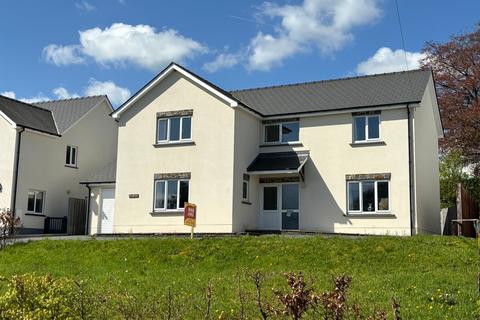 4 bedroom detached house for sale, Llanwnnen, Lampeter, SA48