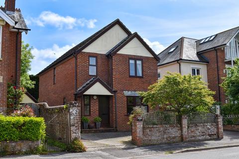 3 bedroom detached house for sale, Southern Road, Lymington, SO41