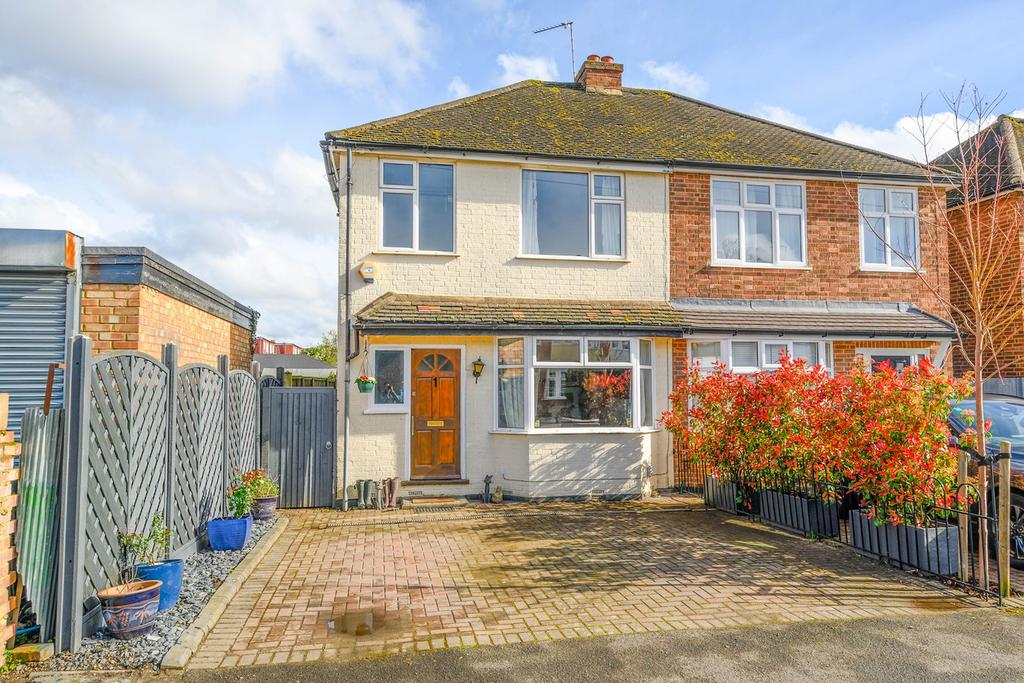 Cottimore Avenue, WaltononThames, KT12 3 bed semidetached house for sale £595,000