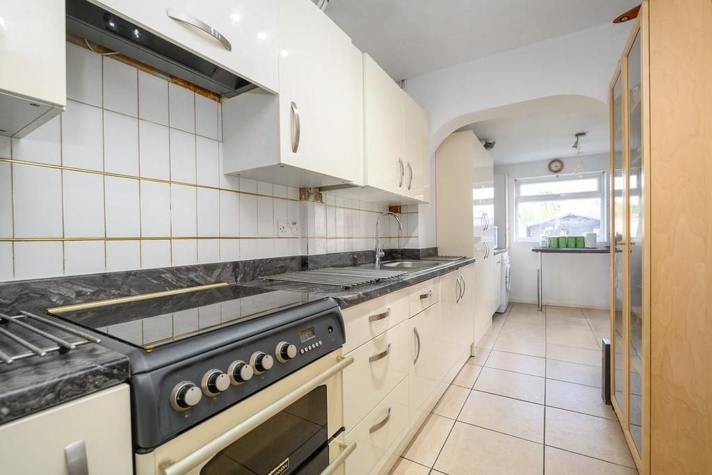 Cottimore Avenue, WaltononThames, KT12 3 bed semidetached house for sale £595,000