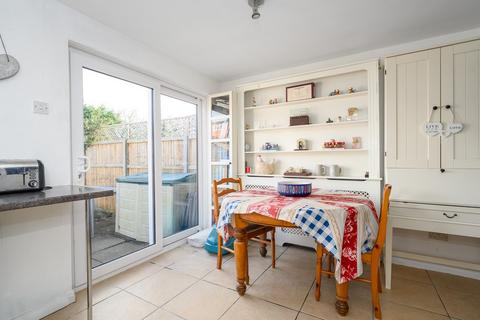 3 bedroom semi-detached house for sale, Cottimore Avenue, Walton-on-Thames, KT12