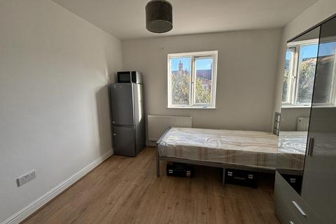 House share to rent, Chapter Road , Dollis Hill, NW2