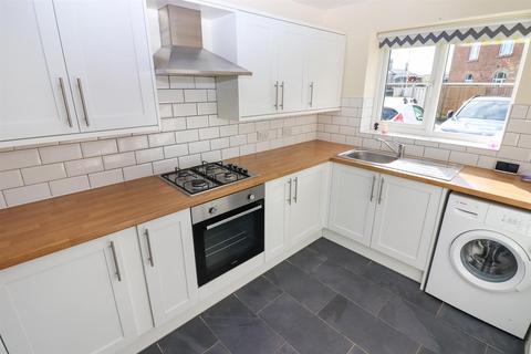 2 bedroom terraced house to rent, Trumpet Close, Gobowen