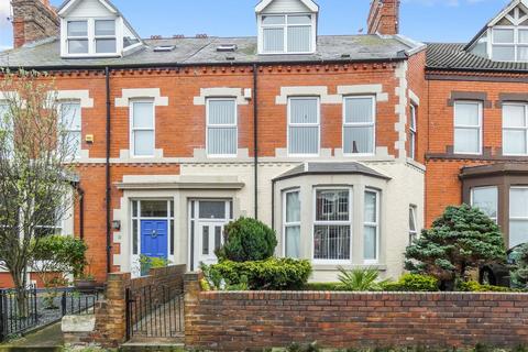 6 bedroom terraced house for sale, North Parade, Whitley Bay