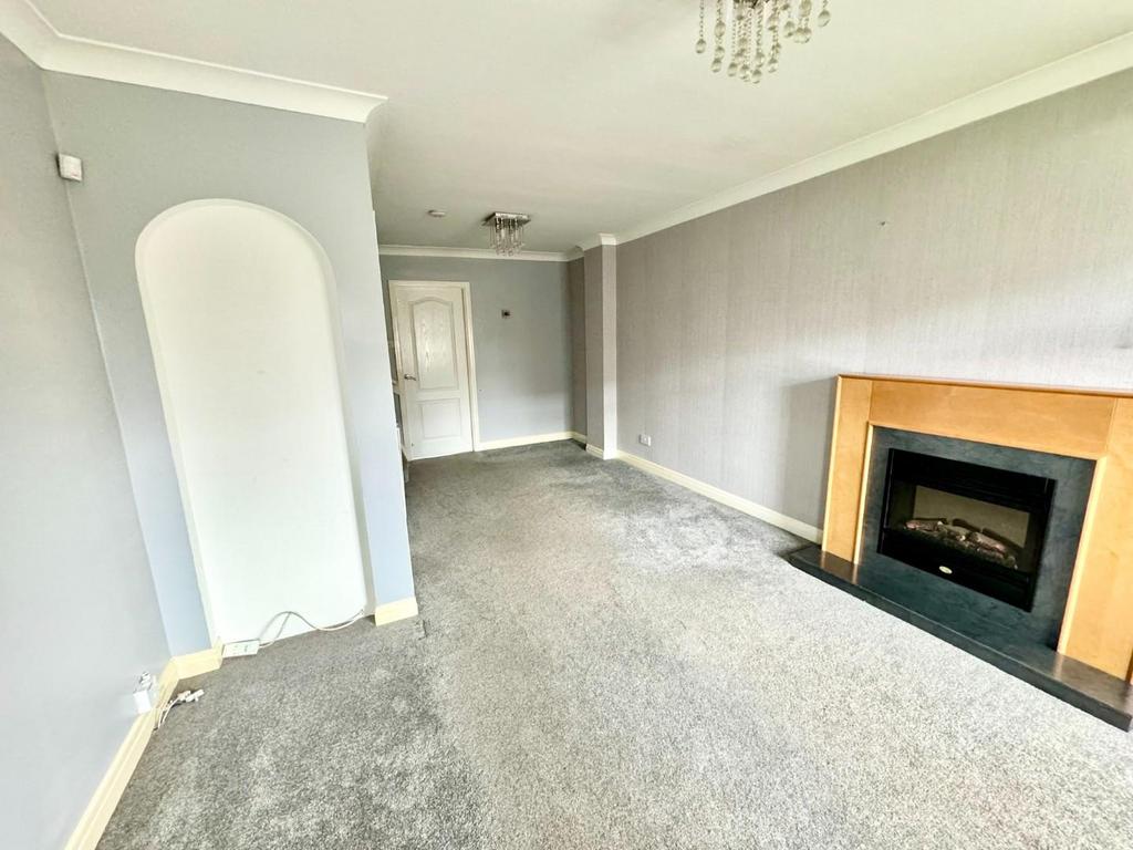 Fox Howe, Coulby Newham, Middlesbrough 2 bed semidetached house £145,000