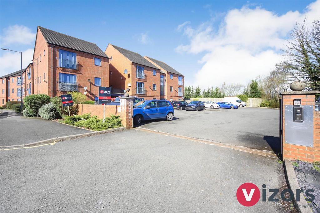 Clive Road, Enfield, Redditch 2 bed apartment for sale £125,000