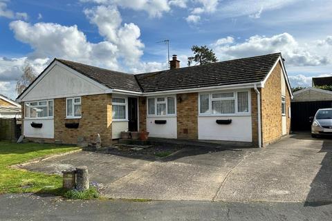 3 bedroom detached bungalow for sale, Camoise Close, Toppesfield CO9