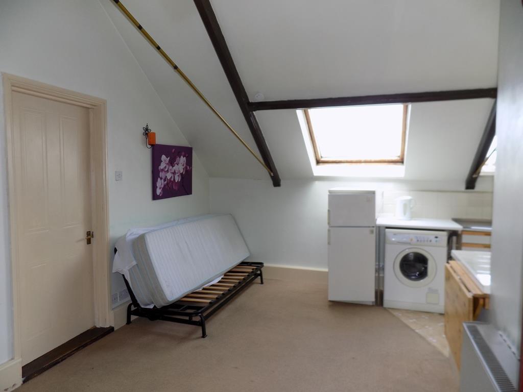 Trinity Street, Halstead CO9 1 bed flat to rent £600 pcm (£138 pw)