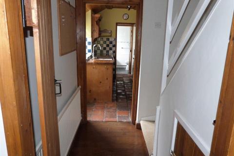 2 bedroom cottage to rent, Main Street, Elloughton