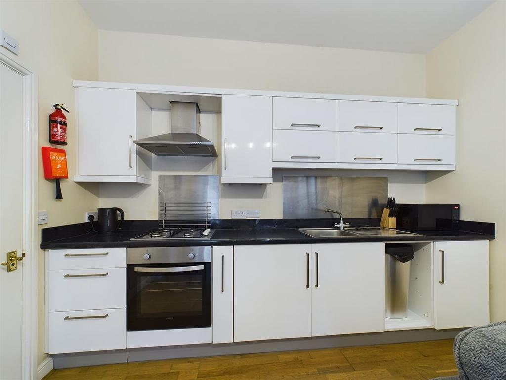 Kitchen: